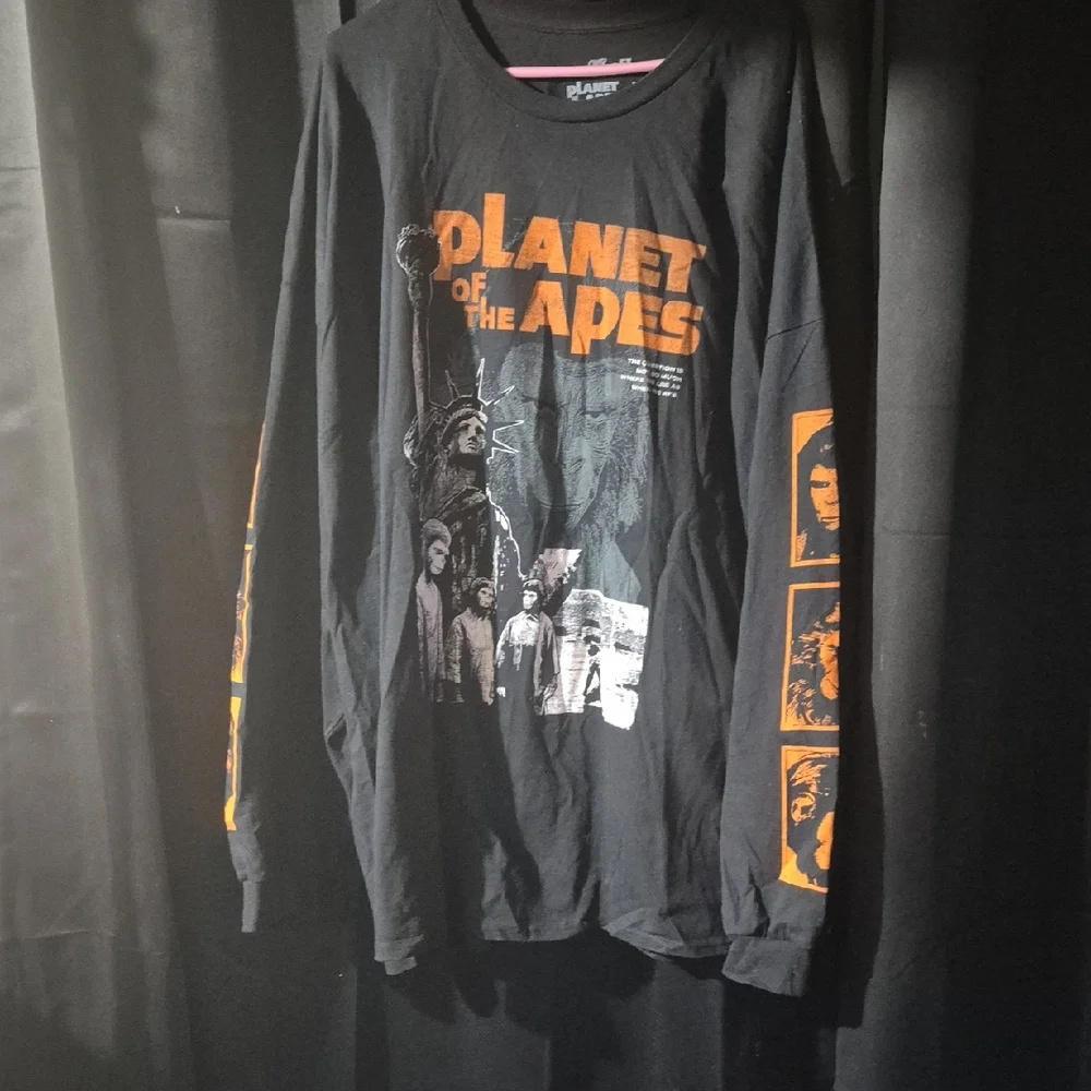 Planet of the Apes Black Long Sleeve Shirt - Picture 1 of 1